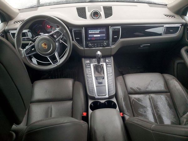 2017 PORSCHE MACAN