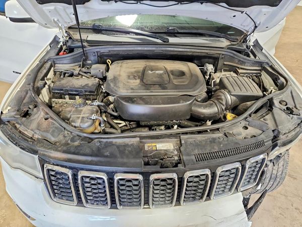 2018 JEEP GRAND CHEROKEE LAREDO 4X4
