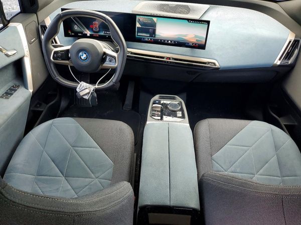2024 BMW IX xDrive50