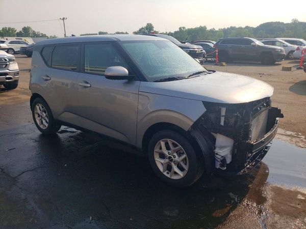 2024 KIA SOUL LX, S