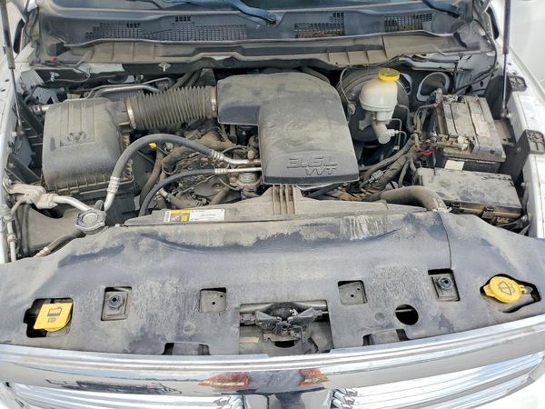 2017 RAM 1500 SLT CREW CAB 4X2