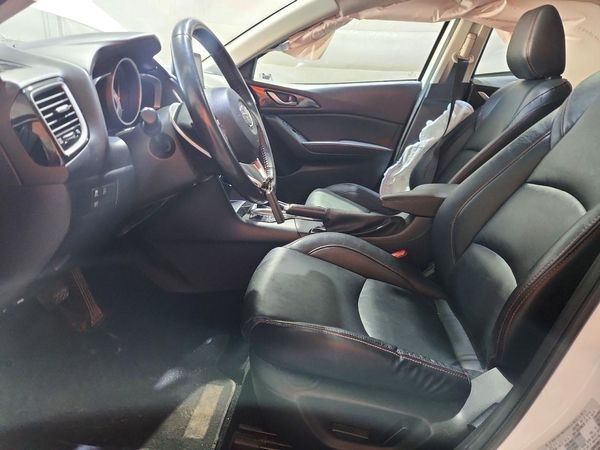 2015 MAZDA 3