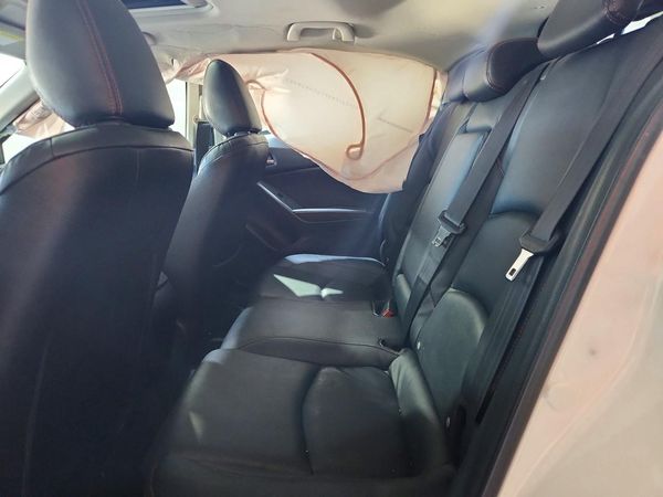 2015 MAZDA 3