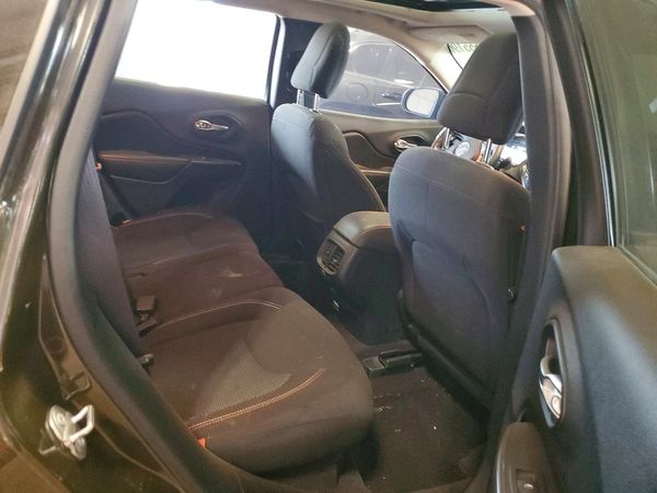 2016 JEEP CHEROKEE LATITUDE 4X4