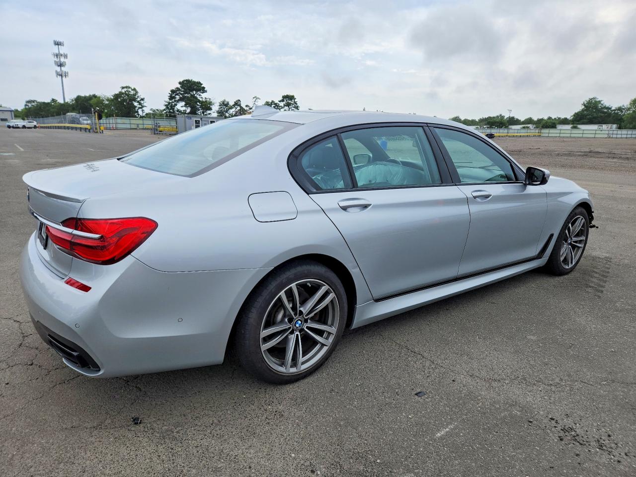 2018 BMW 740 xDrive