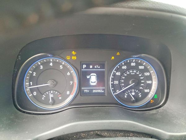 2021 HYUNDAI KONA SEL