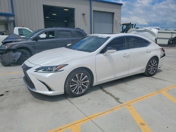 2020 LEXUS ES 300h Premium