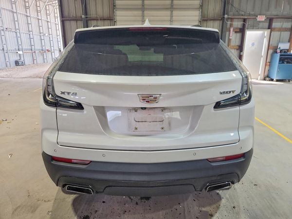 2019 CADILLAC XT4 Sport