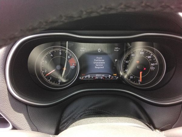 2023 JEEP CHEROKEE ALTITUDE LUX 4X4