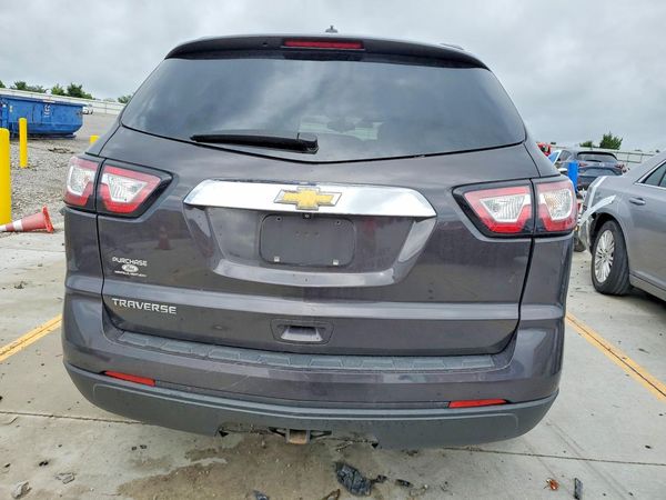 2017 CHEVROLET TRAVERSE LS