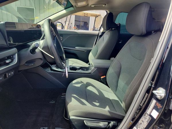 2025 KIA K4 LX, LXS