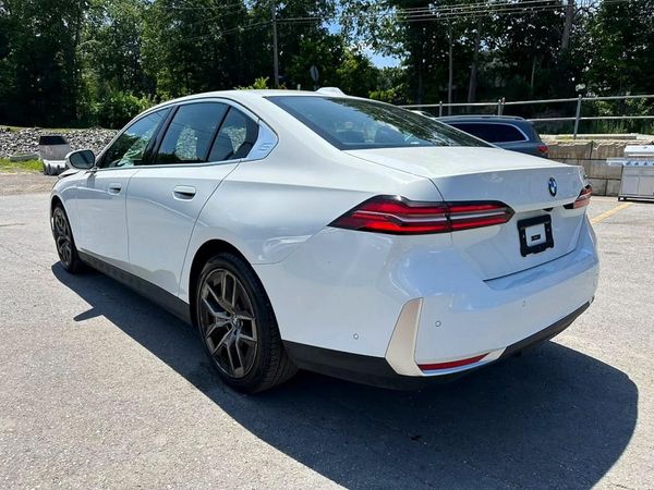 2026 BMW 530