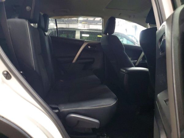 2016 TOYOTA RAV4 XLE (M Grade)