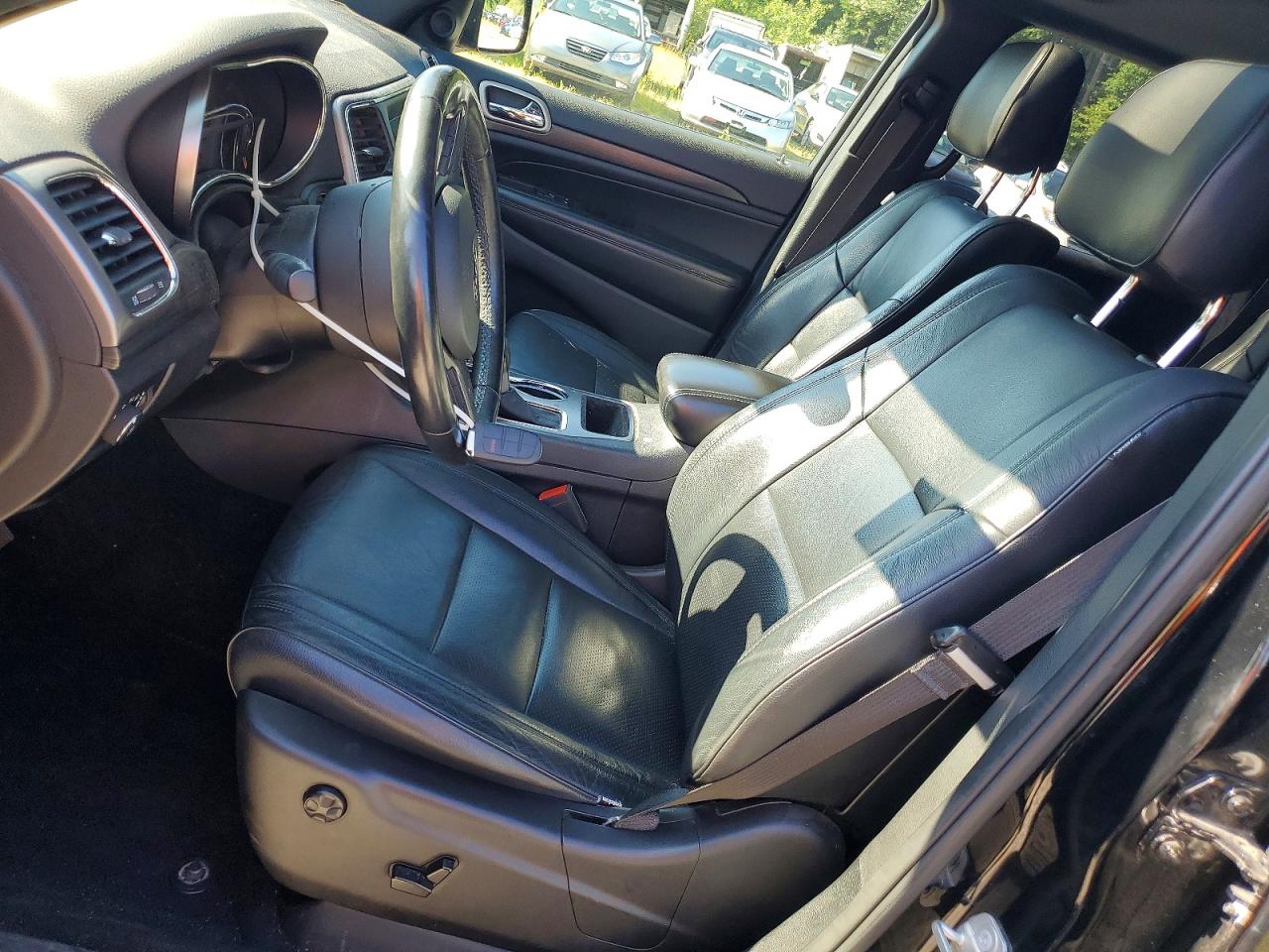 2019 JEEP GRAND CHEROKEE LAREDO 4X2