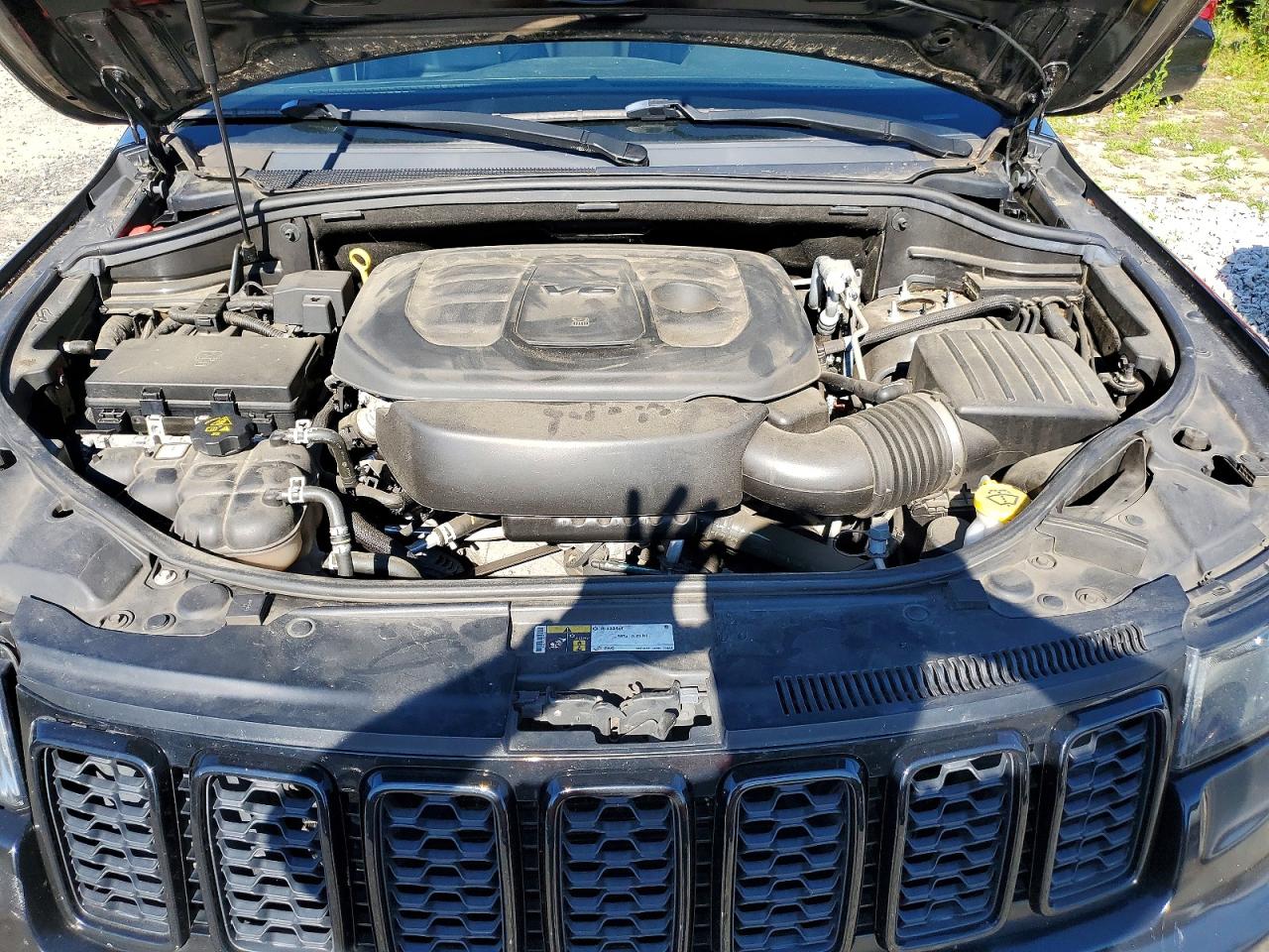 2019 JEEP GRAND CHEROKEE LAREDO 4X2