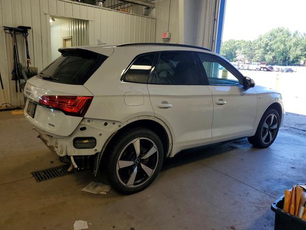 2022 AUDI Q5