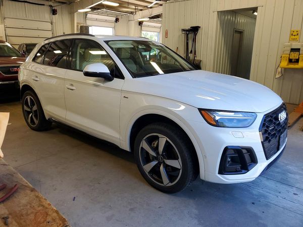 2022 AUDI Q5