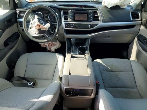 2019 TOYOTA HIGHLANDER LE
