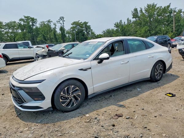 2026 HYUNDAI SONATA Blue — Front 3/4