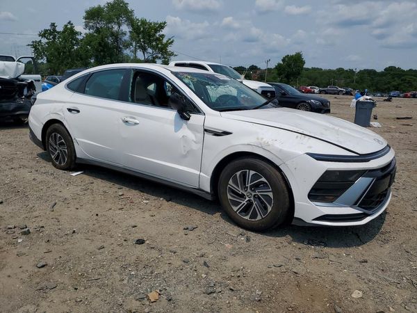 2026 HYUNDAI SONATA Blue — Passenger 3/4