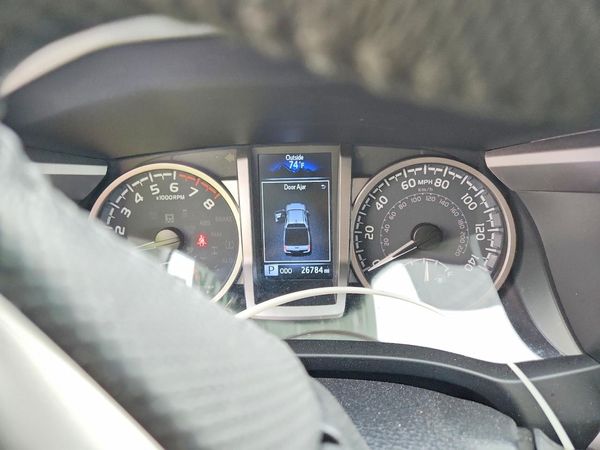 2022 TOYOTA TACOMA SR5