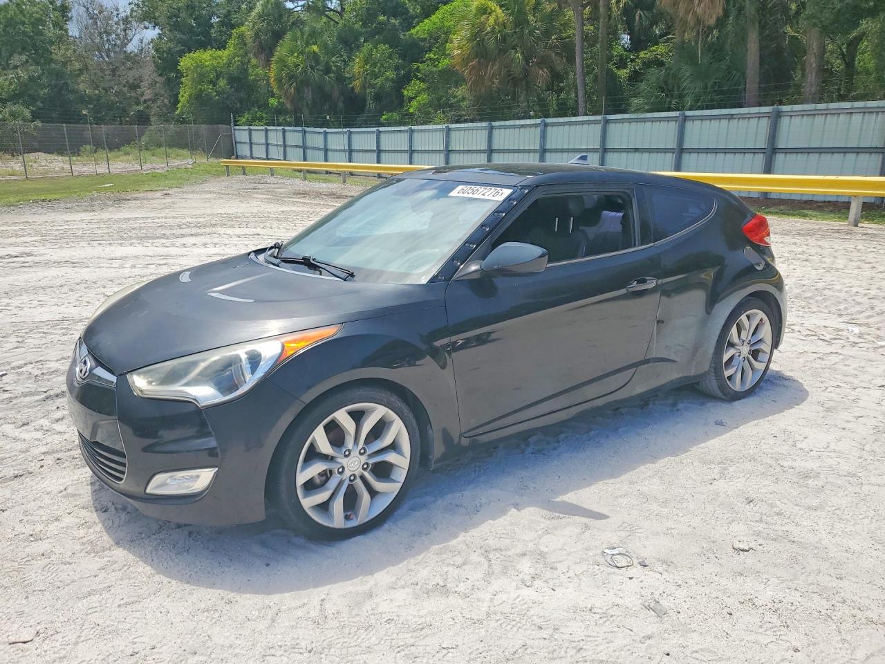2013 HYUNDAI VELOSTER — Front 3/4