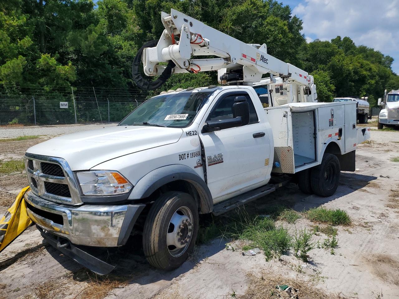 2016 RAM 5500 REG CAB CHASSIS