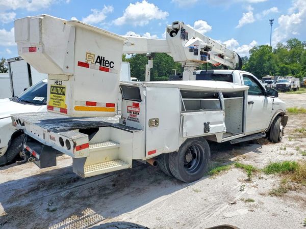 2016 RAM 5500 REG CAB CHASSIS