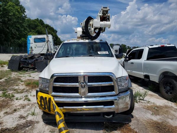 2016 RAM 5500 REG CAB CHASSIS
