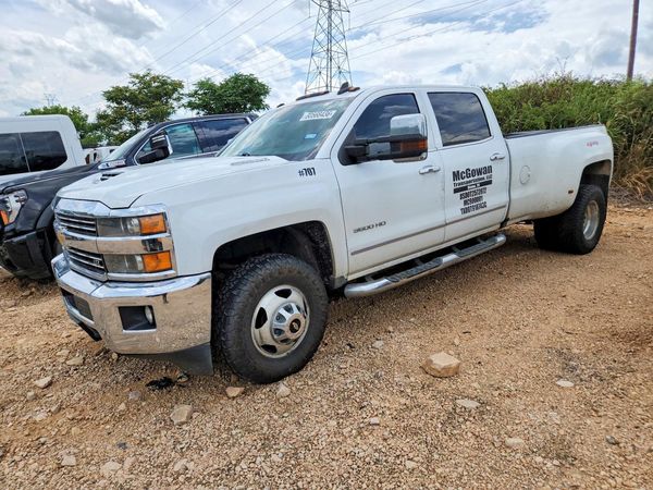 2019 CHEVROLET SILVERADO — DSFA — Front 3/4