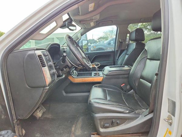 2019 CHEVROLET SILVERADO LTZ — DENT