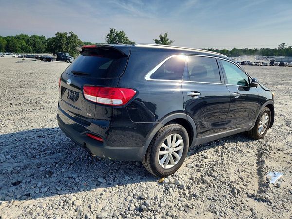 2017 KIA SORENTO L, LX
