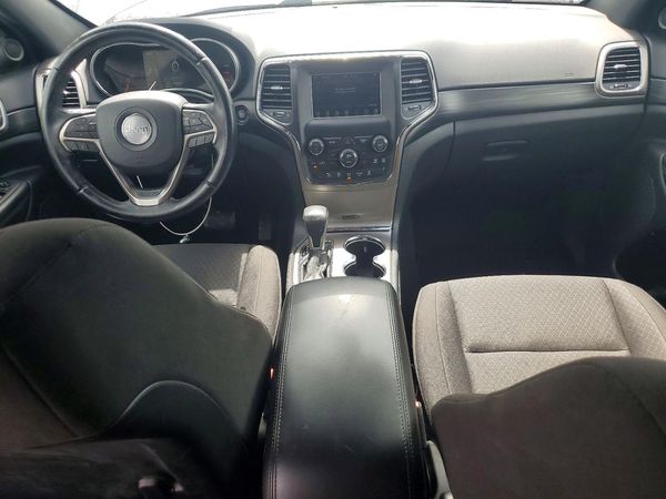2019 JEEP GRAND CHEROKEE LAREDO 4X2