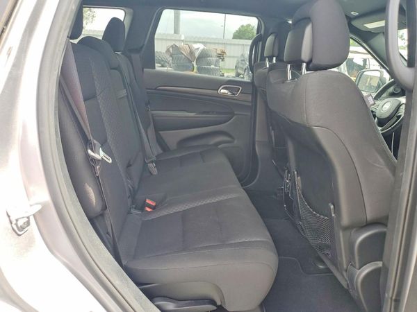 2019 JEEP GRAND CHEROKEE LAREDO 4X2