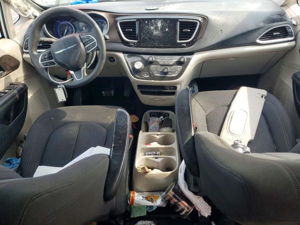 2017 CHRYSLER PACIFICA