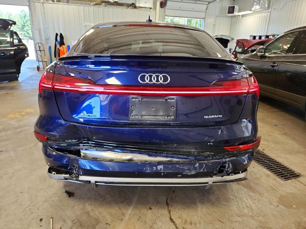 2022 AUDI E-TRON quattro Premium