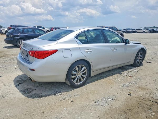 2017 INFINITI Q50