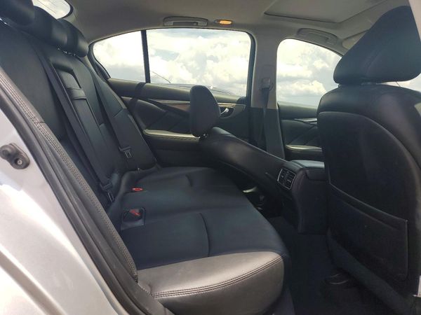 2017 INFINITI Q50