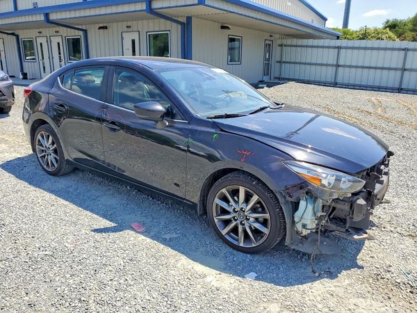2018 MAZDA 3 Touring