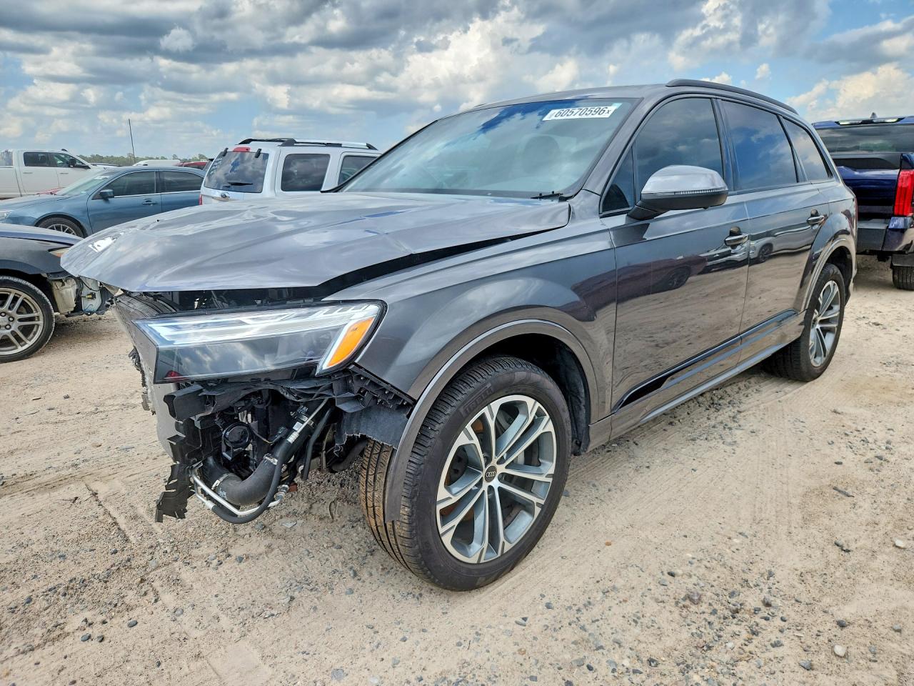 2025 AUDI Q7 quattro Premium Plus
