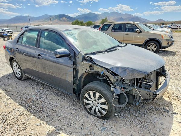 2013 TOYOTA COROLLA