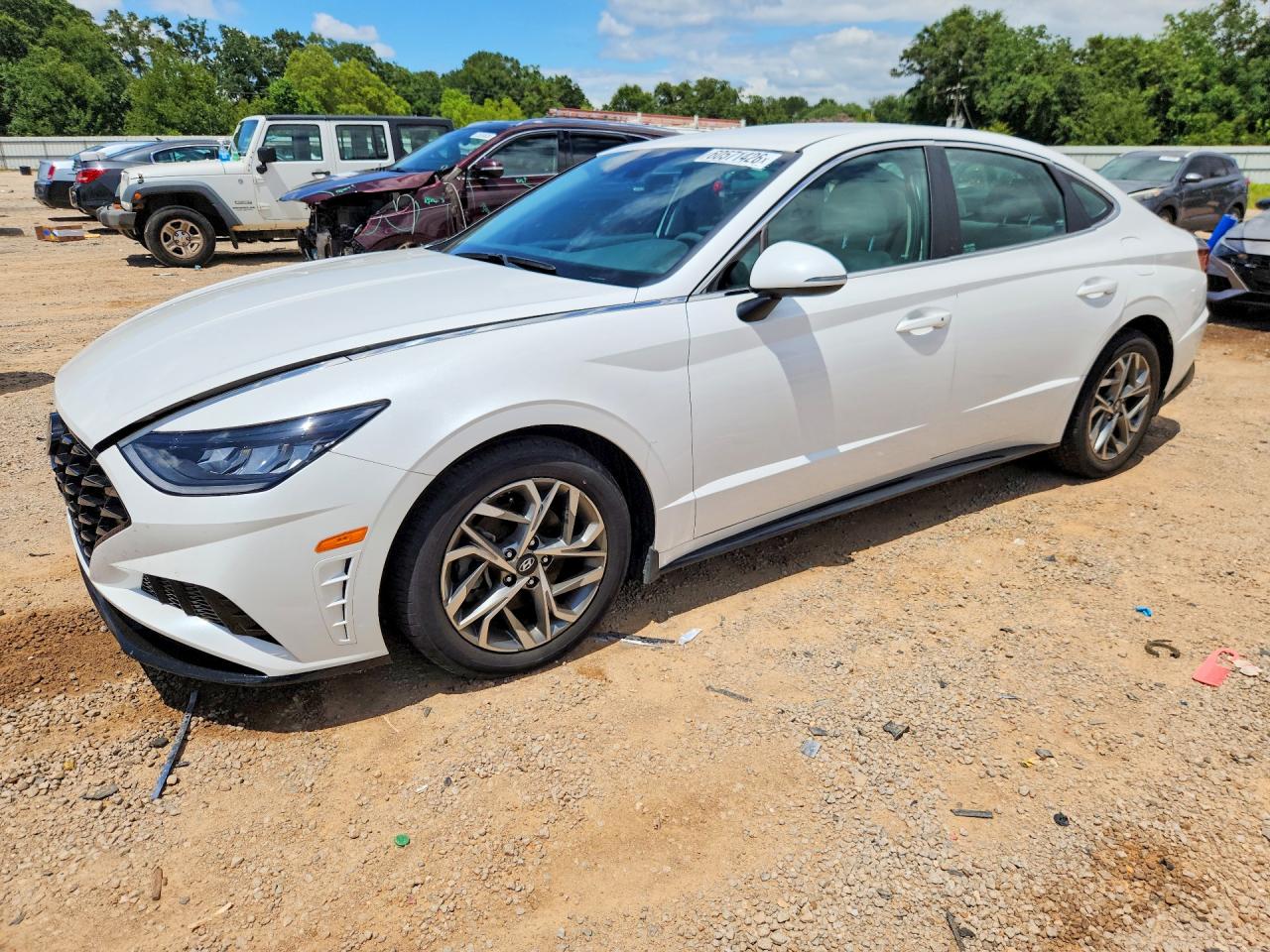 2022 HYUNDAI SONATA SEL — Front 3/4