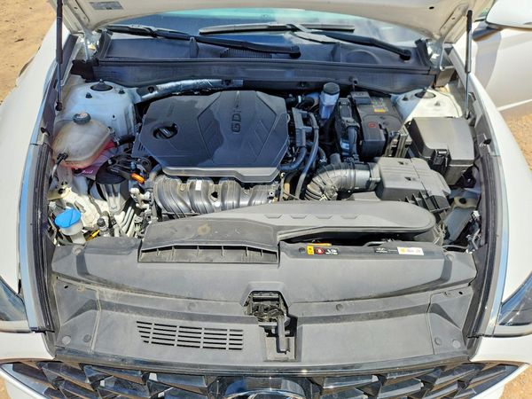 2022 HYUNDAI SONATA SEL — Engine bay