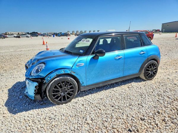 2017 MINI COOPER