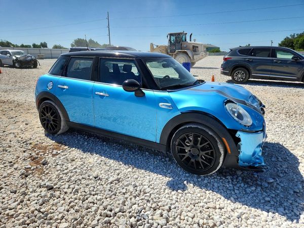 2017 MINI COOPER