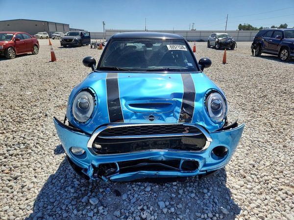 2017 MINI COOPER