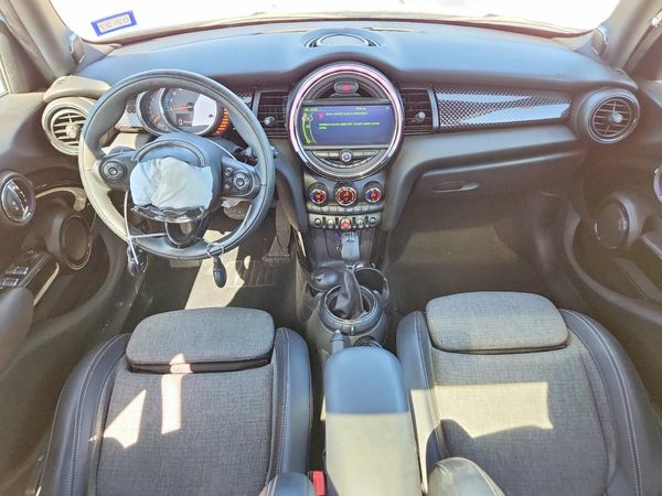 2017 MINI COOPER