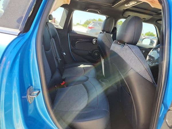 2017 MINI COOPER
