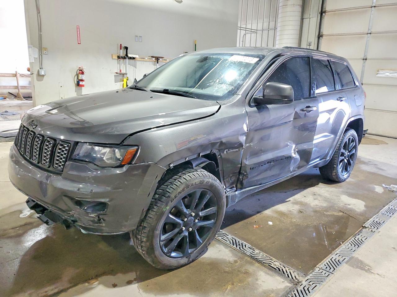 2020 JEEP GRAND CHEROKEE LAREDO 4X4