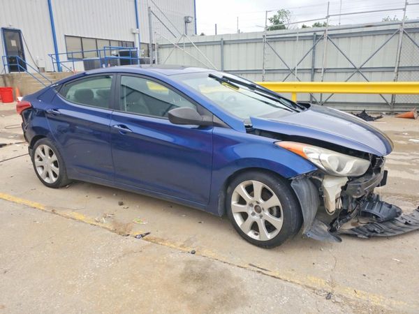 2013 HYUNDAI ELANTRA